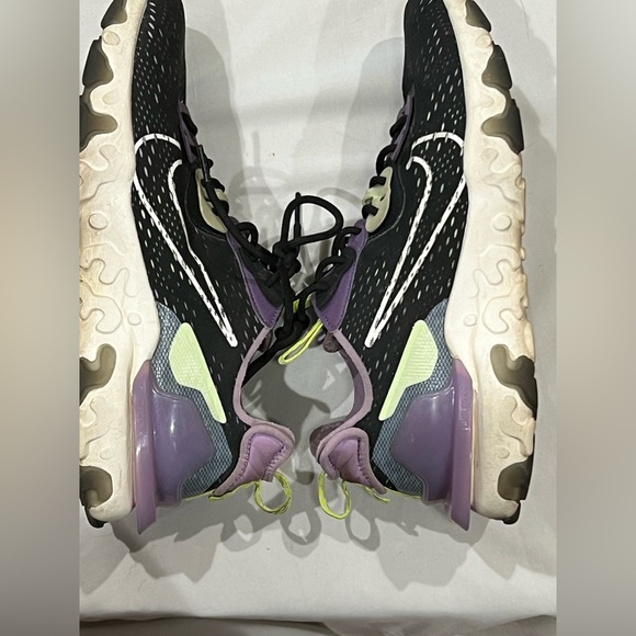 Nike/purple Women’s React Vision D/MS/X size 10 - Picture 3 of 10